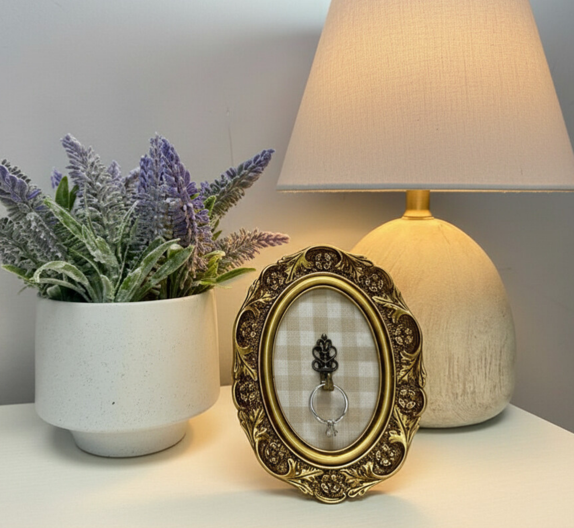 The Victorian Ring Keepsake Frame – Antique Gold Mini Frame with Ring Holder (2.5x3.5)